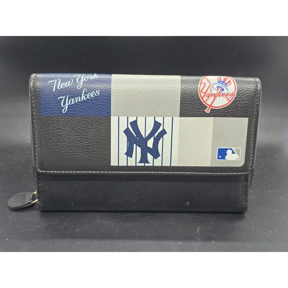 Bradford Exchange NY YANKEES Women’s Large Wallet Zip Snap Closure Clutch *Flaws
